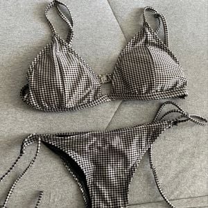 biquini renner quadriculado 118788427?action_source=68477&ref=home_home&rsp=1&rspix=1