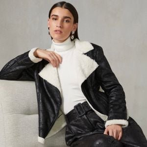 jaqueta shoulder 133187531?action_source=70657&ref=home_home&rsp=1&rspix=1