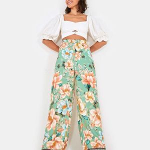 conjunto farm katarina calca pantalona nova e cropped perfeita verde claro rosa 133879040?action_source=67222&ref=home_home&rsp=1&rspix=1