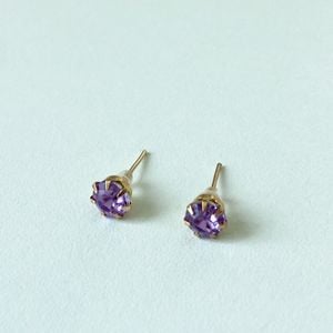 brinco ponto de luz lilas 139073347?action_source=72470&ref=home_home&rsp=1&rspix=1