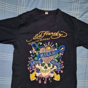 camiseta ed hardy vintage y2k 144016930?action_source=72701&ref=home_home&rsp=1&rspix=1