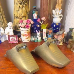 par de antigos estribos em bronze 127253019?action_source=66529&ref=home_home&rsp=1&rspix=1