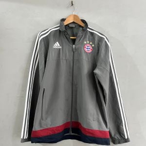jaqueta adidas bayern de munique cinza 145431780?action_source=75208&ref=home_home&rsp=1&rspix=1