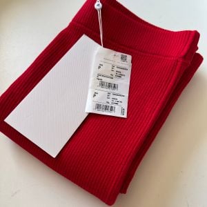 saia tricot amarante 133884085?action_source=64649&ref=home_home&rsp=1&rspix=1