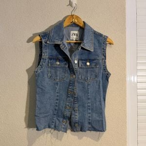 colete jeans zara feminino p 149791064?action_source=75473&ref=home_home&rsp=1&rspix=1