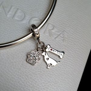 charm pandora amor pet cachorro berloque prata pingente 142105190?action_source=67326&ref=home_home&rsp=1&rspix=1