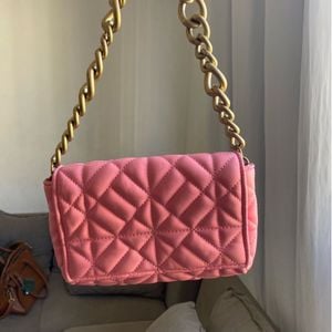 bolsa zara rosa corrente sem sinais de uso 108736922?action_source=60227&ref=home_home&rsp=1&rspix=1