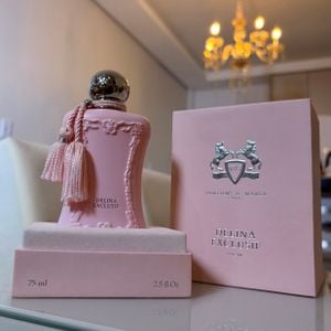perfume delina exclusif 137393725?action_source=68872&ref=home_home&rsp=1&rspix=1