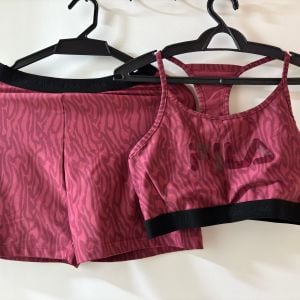 conjunto fitness fila original tam g 145442839?action_source=75018&ref=home_home&rsp=1&rspix=1