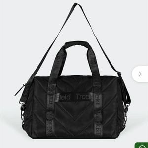mala duffel track amp field preta grande 147413174?action_source=72767&ref=home_home&rsp=1&rspix=1