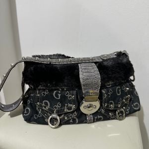 bolsa guess y2k preta 150664197?action_source=72470&ref=home_home&rsp=1&rspix=1