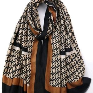 cachecol xale lenco estampado geometrico 145649224?action_source=74123&ref=home_home&rsp=1&rspix=1