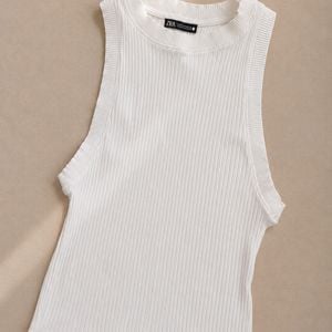 regata zara canelada branca gola alta 143749059?action_source=77221&ref=home_home&rsp=1&rspix=1