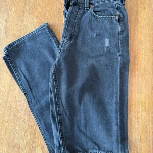 calca jeans aeropostale preta 132985752?action_source=70688&ref=home_home&rsp=1&rspix=1