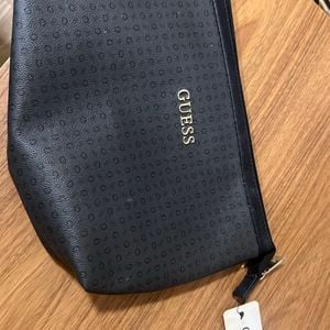 bolsa guess 136767150?action_source=71545&ref=home_home&rsp=1&rspix=1