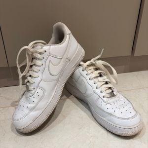 tenis nike air force 1 branco 38 146236743?action_source=31946&ref=home_home&rsp=1&rspix=1