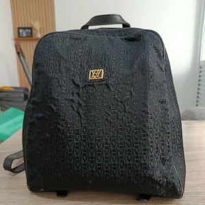 mochila classica victor hugo preta em tecido 134898183?action_source=67388&ref=home_home&rsp=1&rspix=1