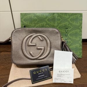 bolsa gucci soho cor champanhe prata 125059942?action_source=68872&ref=home_home&rsp=1&rspix=1