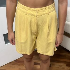 bermuda de linha amarela 135481387?action_source=67884&ref=home_home&rsp=1&rspix=1