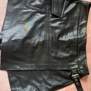 short saia nv feminino preto 147174262?action_source=75772&ref=home_home&rsp=1&rspix=1
