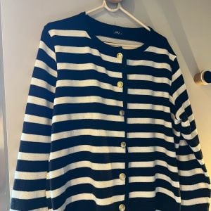 cardigan feminino 787 listrado m g 142676474?action_source=31319&ref=home_home&rsp=1&rspix=1