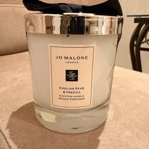 vela aromatica jo malone english pear amp freesia 200g 151660117?action_source=77422&ref=home_home&rsp=1&rspix=1