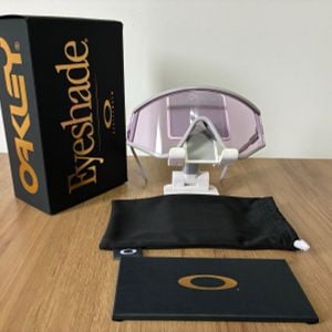 oculos oakley modelo eyeshade edicao muzm completo e sem uso 150360653?action_source=67222&ref=home_home&rsp=1&rspix=1