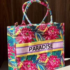 bolsa de praia nylon 113952712?action_source=76858&ref=home_home&rsp=1&rspix=1