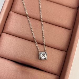 colar pandora 127303752?action_source=67326&ref=home_home&rsp=1&rspix=1