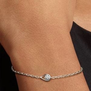 pulseira pandora prata com zirconia 140209529?action_source=67326&ref=home_home&rsp=1&rspix=1
