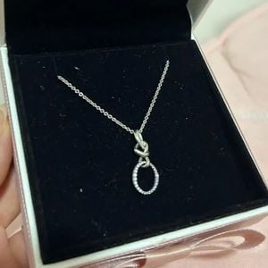 colar pandora 114821377?action_source=67326&ref=home_home&rsp=1&rspix=1