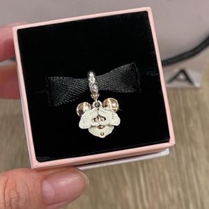 berloque pandora mickey 125758066?action_source=67326&ref=home_home&rsp=1&rspix=1