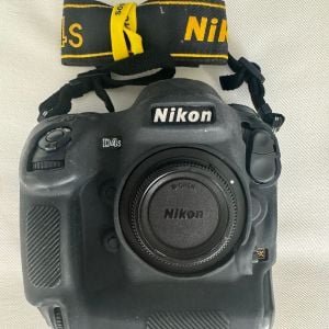 camera nikon d4s 112917975?action_source=31319&ref=home_home&rsp=1&rspix=1