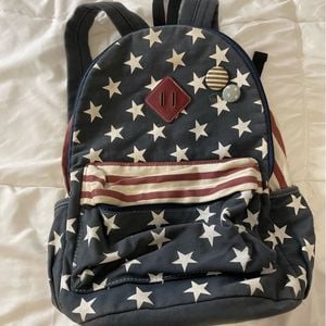 mochila azul 134487191?action_source=67388&ref=home_home&rsp=1&rspix=1