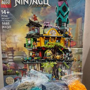 71741 jardins da cidade de ninjago com 5 685 pc 136184510?action_source=68279&ref=home_home&rsp=1&rspix=1