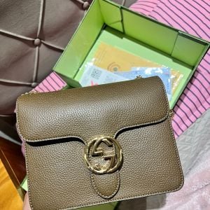 bolsa gucci 137568425?action_source=68872&ref=home_home&rsp=1&rspix=1