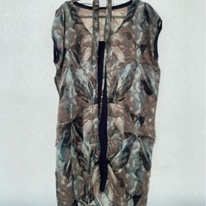 vestido bershka seda importado 132326863?action_source=69599&ref=home_home&rsp=1&rspix=1