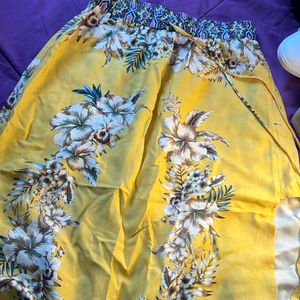 saia longa com fendas laterais 133436498?action_source=67222&ref=home_home&rsp=1&rspix=1