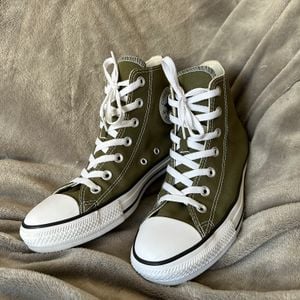 tenis converse all star verde musgo 37 em perfeito estado 144243728?action_source=31946&ref=home_home&rsp=1&rspix=1