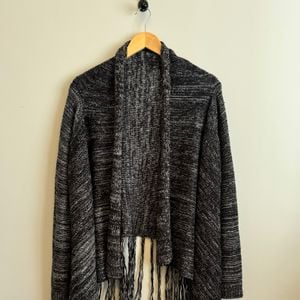 cardigan lelis blanc preto mescla com franjas 127890349?action_source=71480&ref=home_home&rsp=1&rspix=1