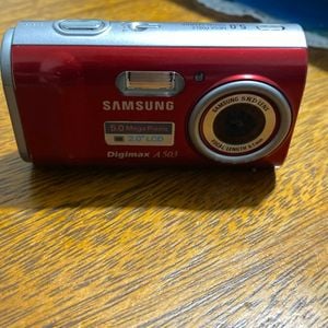 camera digital antiga 124036666?action_source=31319&ref=home_home&rsp=1&rspix=1