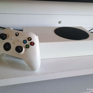 xbox series s 117336928?action_source=56597&ref=home_home&rsp=1&rspix=1