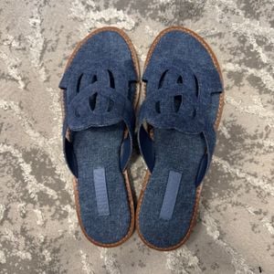 rasteira schutz jeans 114509578?action_source=68872&ref=home_home&rsp=1&rspix=1