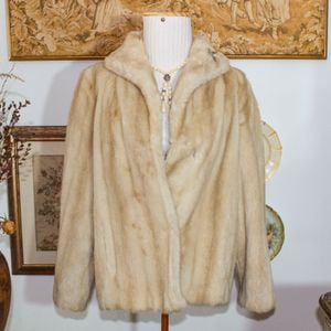casaco vintage ingles faux fur off white 145385544?action_source=72767&ref=home_home&rsp=1&rspix=1