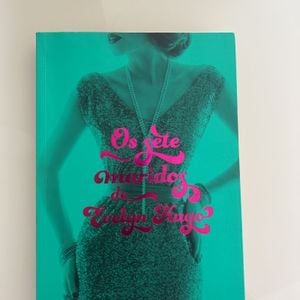livro os sete maridos de evelyn hugo 149288474?action_source=76402&ref=home_home&rsp=1&rspix=1