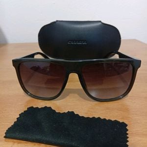 oculos de sol carrera preto 143822888?action_source=67324&ref=home_home&rsp=1&rspix=1