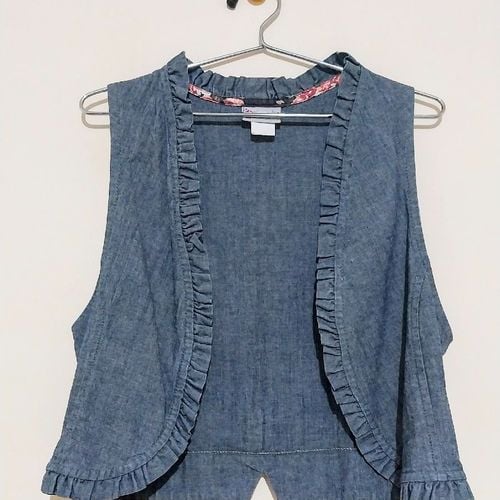 colete bolero jeans chumbo aberto com babado detalhes com estampa florida marca mercatto tam p 126339268?action_source=68477&ref=home_home&rsp=1&rspix=1