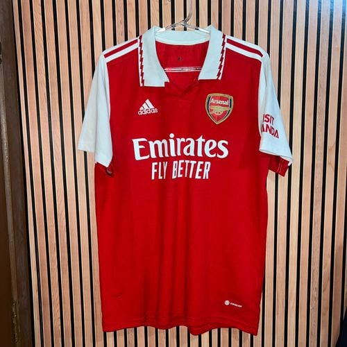 camisa arsenal usada 8 10 127075436?action_source=75208&ref=home_home&rsp=1&rspix=1