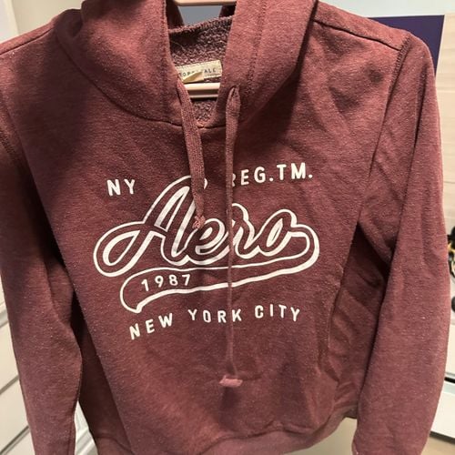 casaco moletom vinho 122380510?action_source=70688&ref=home_home&rsp=1&rspix=1