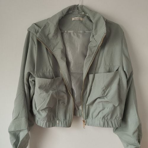 jaqueta corta vento lean moda verde p 152693814?action_source=75473&ref=home_home&rsp=1&rspix=1